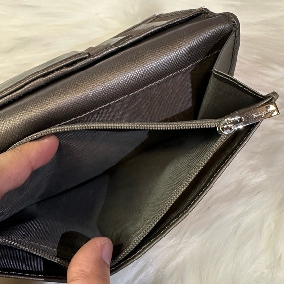 SALVATORE FERRAGAMO gancini long wallet in gun metal - Picture 10 of 16